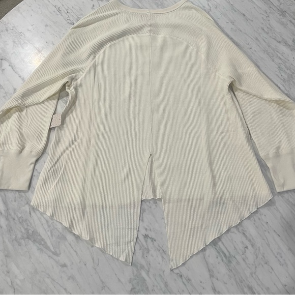 Free People Amelia Oversized Thermal Top in Off White Brand New with tag - Picture 6 of 9